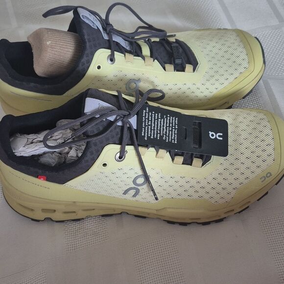 On Running Cloudultra Lemon and Charcoal Athletic Shoes - Picture 7 of 16